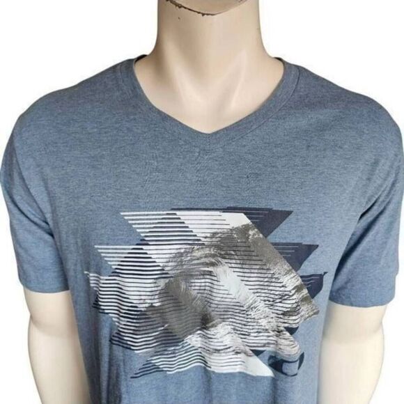 Oakley Men’s XL Graphic V-Neck T-Shirt Blue Geometric Wave Print Casual Tee - Picture 2 of 4